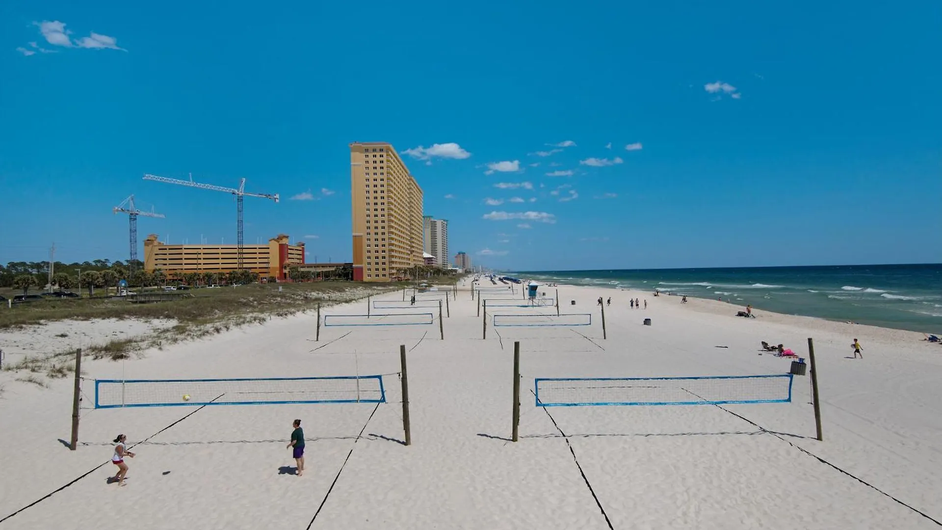 Tidewater Escape: 1Br/2Ba Beachfront Condo, Sleeps 6, Gulf Views & Comfort! Панама-Сити