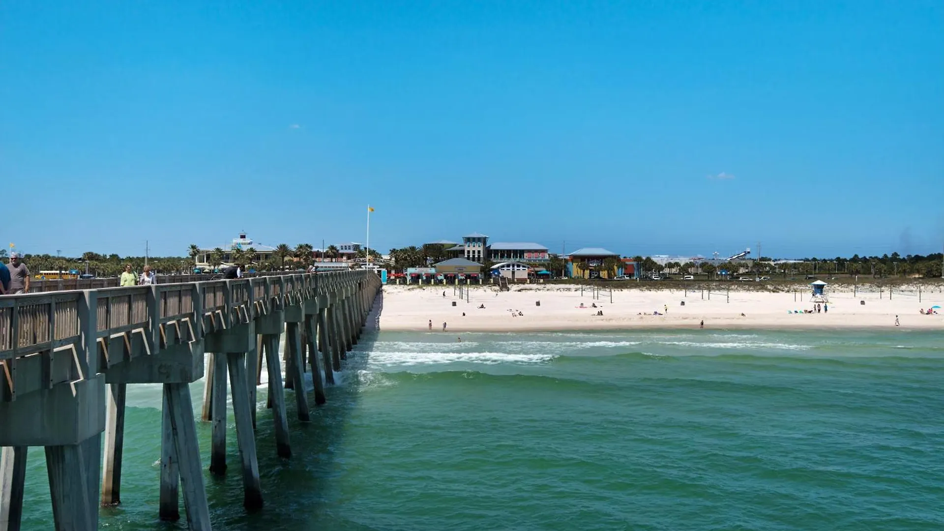Tidewater Escape: 1Br/2Ba Beachfront Condo, Sleeps 6, Gulf Views & Comfort! Panama City Beach
